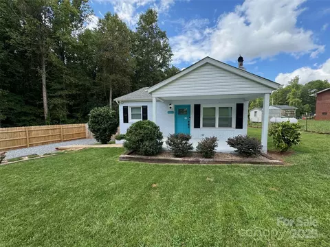 318 Lake Montonia Rd, Kings Mountain, NC 28086