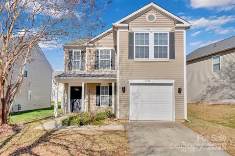 2707 Cochrane Dr, Charlotte, NC 28269