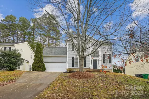 10630 Northwoods Forest Dr, Charlotte, NC 28214
