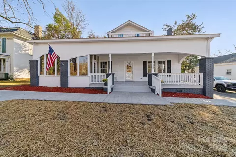 208 Hall St, Wadesboro, NC 28170