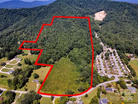 9999 Hoopers Creek Rd, Fletcher, NC 28732