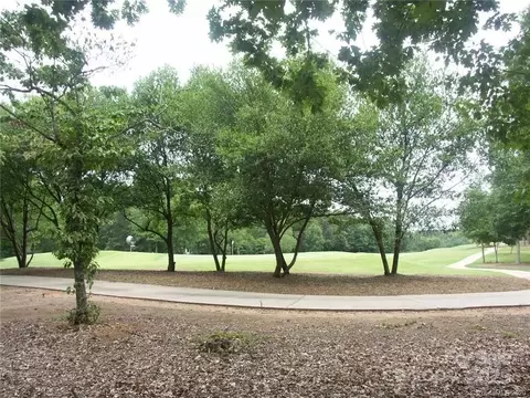 101 Stonebridge Dr, New London, NC 28127