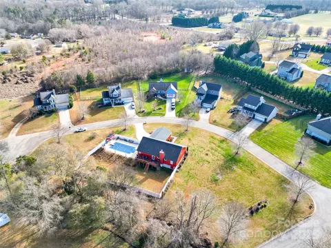 View/Area - 1659 Buffett Cir, Hickory, NC 28602 photo 8 of 11