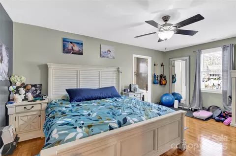 Bedroom - 1659 Buffett Cir, Hickory, NC 28602 photo 2 of 5