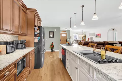 Kitchen - 1659 Buffett Cir, Hickory, NC 28602 photo 4 of 4