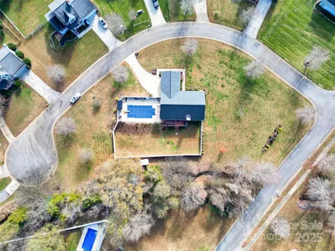 View/Area - 1659 Buffett Cir, Hickory, NC 28602 photo 3 of 11