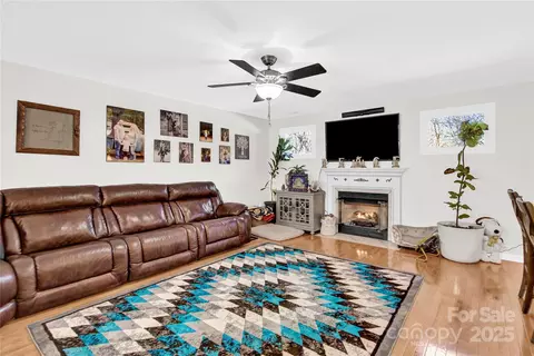 Living - 1659 Buffett Cir, Hickory, NC 28602 photo 1 of 1