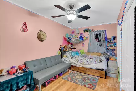 Bedroom - 1659 Buffett Cir, Hickory, NC 28602 photo 5 of 5