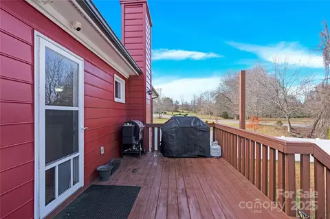 Exterior - 1659 Buffett Cir, Hickory, NC 28602 photo 5 of 9