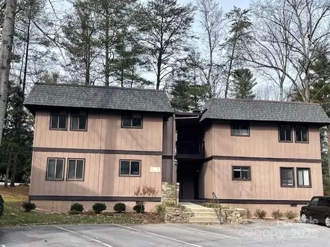 11 Lake B4 Dr #B4, Laurel Park, NC 28739