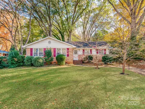 5913 Rose Valley Dr, Charlotte, NC 28210