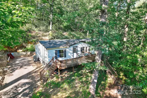 138 Buddy Ln, Chimney Rock, NC 28720