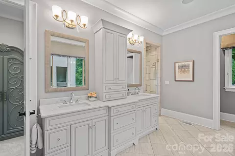 Bath - 17627 Stuttgart Rd, Davidson, NC 28036 photo 2 of 8