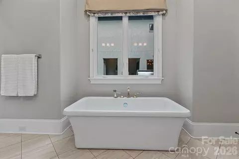 Bath - 17627 Stuttgart Rd, Davidson, NC 28036 photo 3 of 8