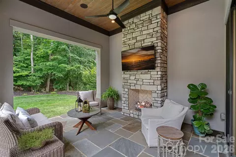 Exterior - 17627 Stuttgart Rd, Davidson, NC 28036 photo 7 of 8