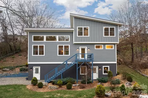 122 Terrace Dr, Weaverville, NC 28787