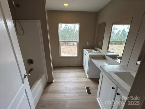 Bath - 4765 Logging Rd, Lancaster, SC 29720 photo 4 of 4