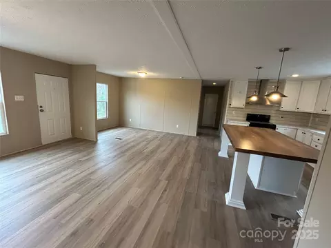 Living - 4765 Logging Rd, Lancaster, SC 29720 photo 1 of 4