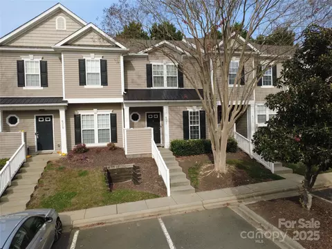6331 Rhodins Ln, Fort Mill, SC 29707