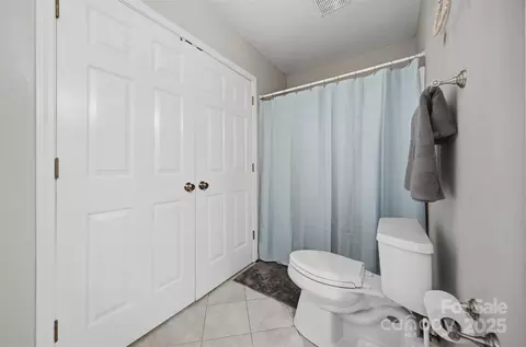 Bath - 102 Brandywine Ne T1 Dr NE #T1, Conover, NC 28613 photo 2 of 2