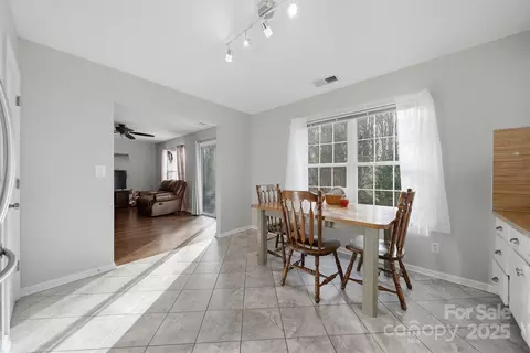 Dining - 102 Brandywine Ne T1 Dr NE #T1, Conover, NC 28613 photo 1 of 1