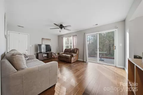 Living - 102 Brandywine Ne T1 Dr NE #T1, Conover, NC 28613 photo 3 of 3