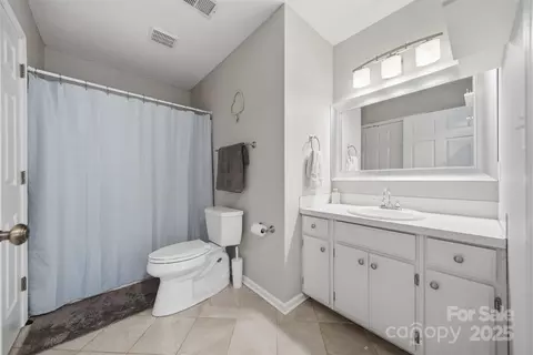 Bath - 102 Brandywine Ne T1 Dr NE #T1, Conover, NC 28613 photo 1 of 2