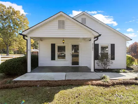 2131 Robert H Kirk Rd, Lancaster, SC 29720