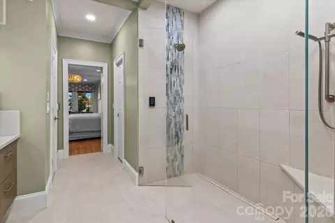Bath - 16407 Jetton Rd, Cornelius, NC 28031 photo 2 of 7
