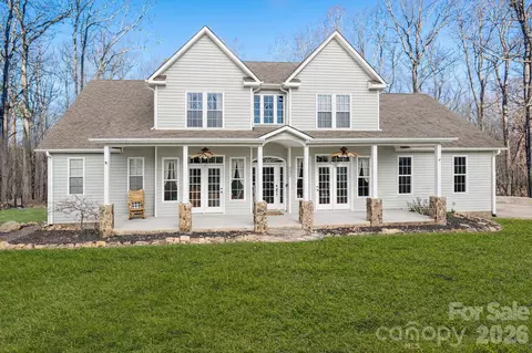 3272 Oak Ridge Cir, Lincolnton, NC 28092