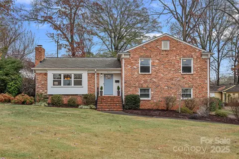 5217 Glenham Dr, Charlotte, NC 28210