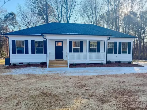 27 Maiden Ln, York, SC 29745