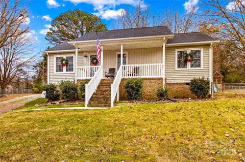 425 Cove Ln, China Grove, NC 28023