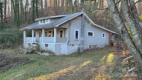39 Henry Rd, Sylva, NC 28779