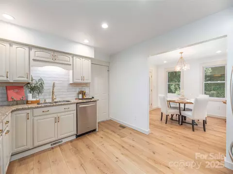 Kitchen - 93 Cresthaven Dr, Clyde, NC 28721 photo 3 of 3