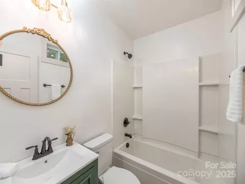 Bath - 93 Cresthaven Dr, Clyde, NC 28721 photo 4 of 4