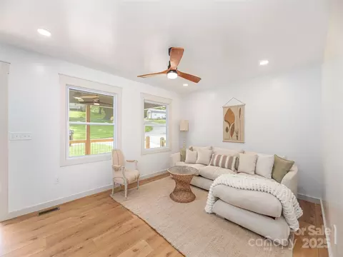 Living - 93 Cresthaven Dr, Clyde, NC 28721 photo 1 of 2