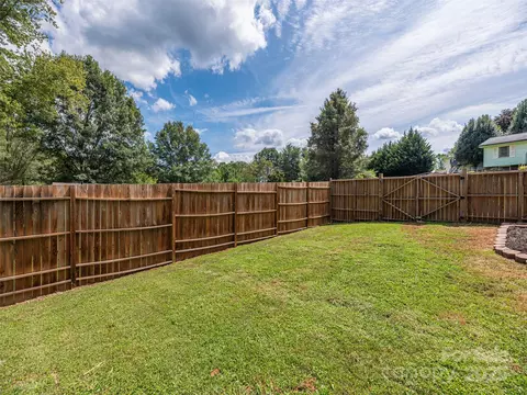 Exterior - 93 Cresthaven Dr, Clyde, NC 28721 photo 9 of 9
