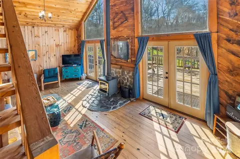 Living - 1240 Ferguson Cove Loop, Clyde, NC 28721 photo 2 of 2