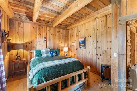 Bedroom - 1240 Ferguson Cove Loop, Clyde, NC 28721 photo 2 of 3