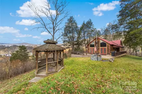 Exterior - 1240 Ferguson Cove Loop, Clyde, NC 28721 photo 5 of 15