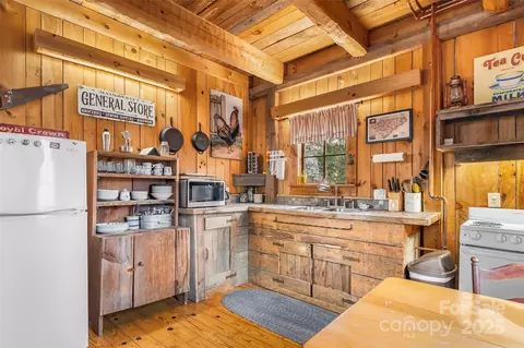 Kitchen - 1240 Ferguson Cove Loop, Clyde, NC 28721 photo 2 of 2