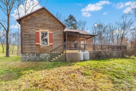 Exterior - 1240 Ferguson Cove Loop, Clyde, NC 28721 photo 7 of 15