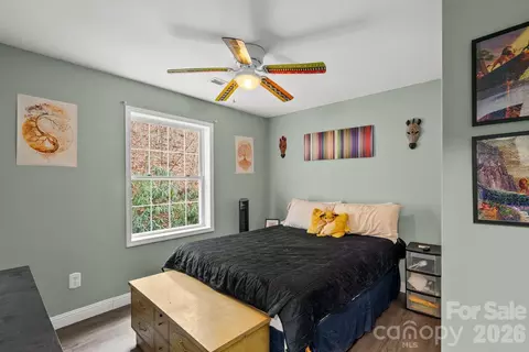 Bedroom - 842 Grouse Rd, Clyde, NC 28721 photo 3 of 4