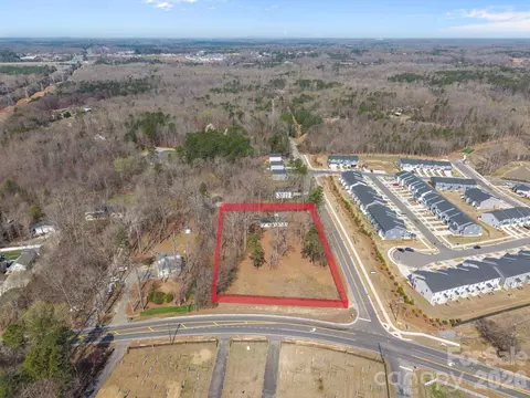9121 Hutchinson Ln, Charlotte, NC 28216