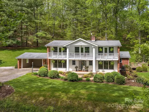 1963 Crymes Cove Rd, Waynesville, NC 28786