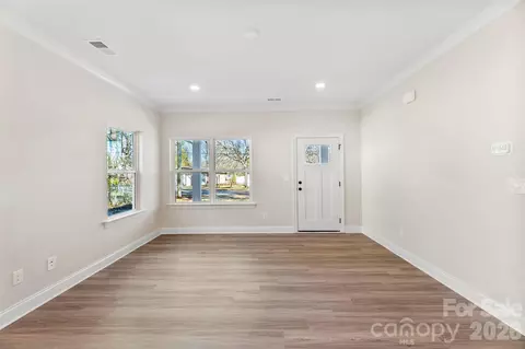 Living - 514 Second St, Spencer, NC 28159 photo 5 of 6