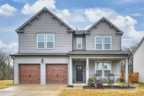 11009 N Commons Dr, Charlotte, NC 28213