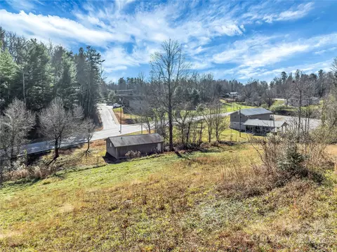 283 Ozone Dr, Saluda, NC 28773 photo 8