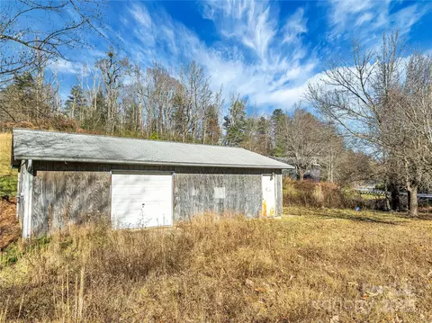 283 Ozone Dr, Saluda, NC 28773 photo 12